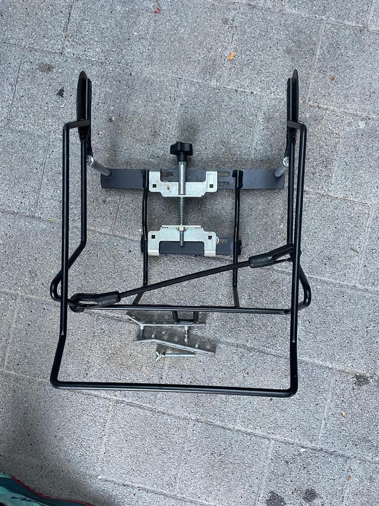 Baby Mee fietsstoeltje adapter voor achterop of bakfiets, Ophalen of Verzenden, Gebruikt, 0 t/m 10 kg, Achterzitje