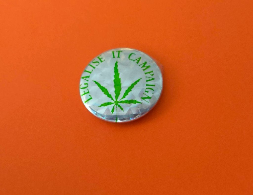 Button Legalise it campaign, Ophalen of Verzenden, Nieuw, Overige onderwerpen, Button