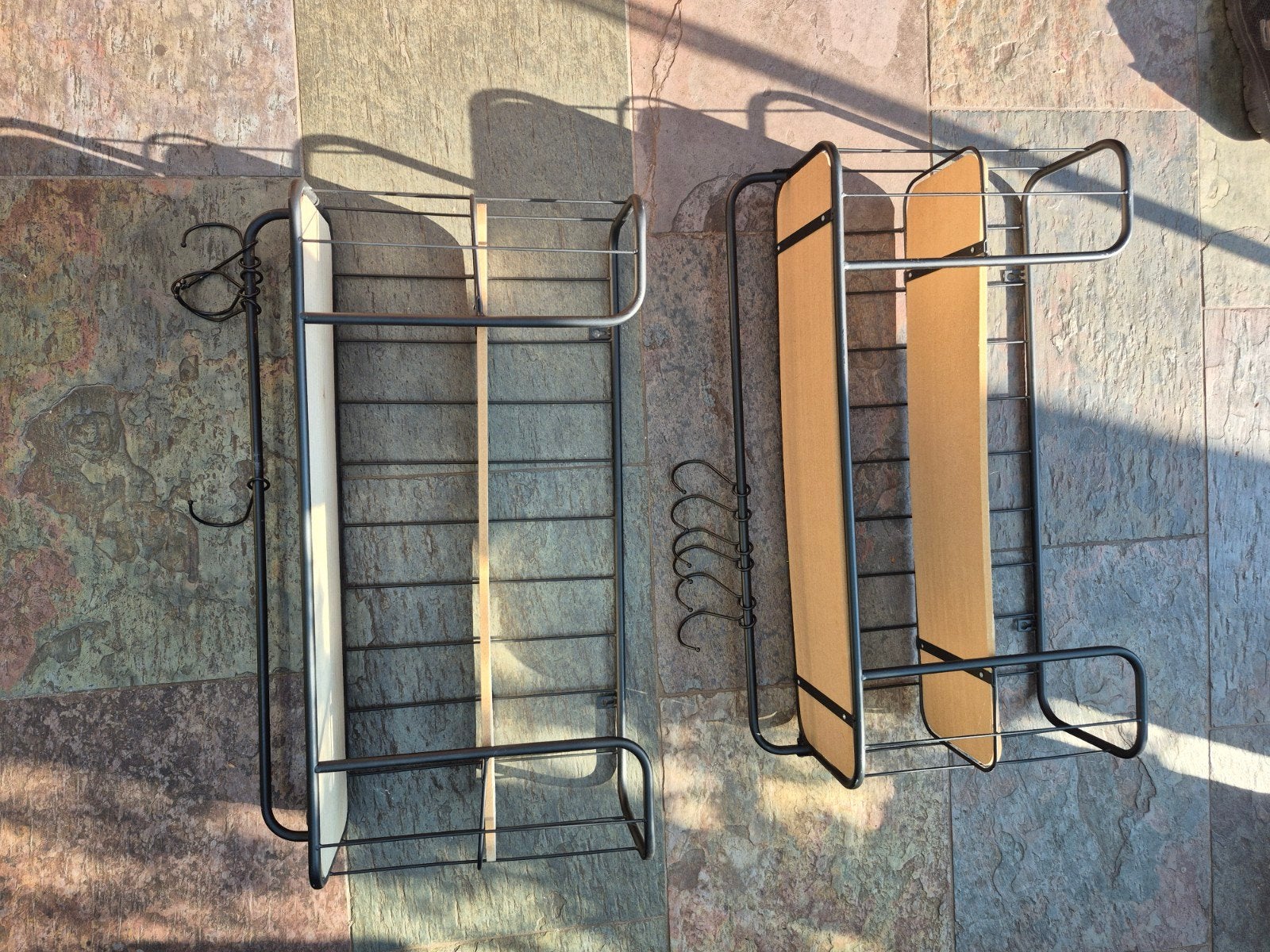 2 wandplanjes, kapstok, boekenplank, schappen met haakjes, Huis en Inrichting, Woonaccessoires | Wandplanken en Boekenplanken