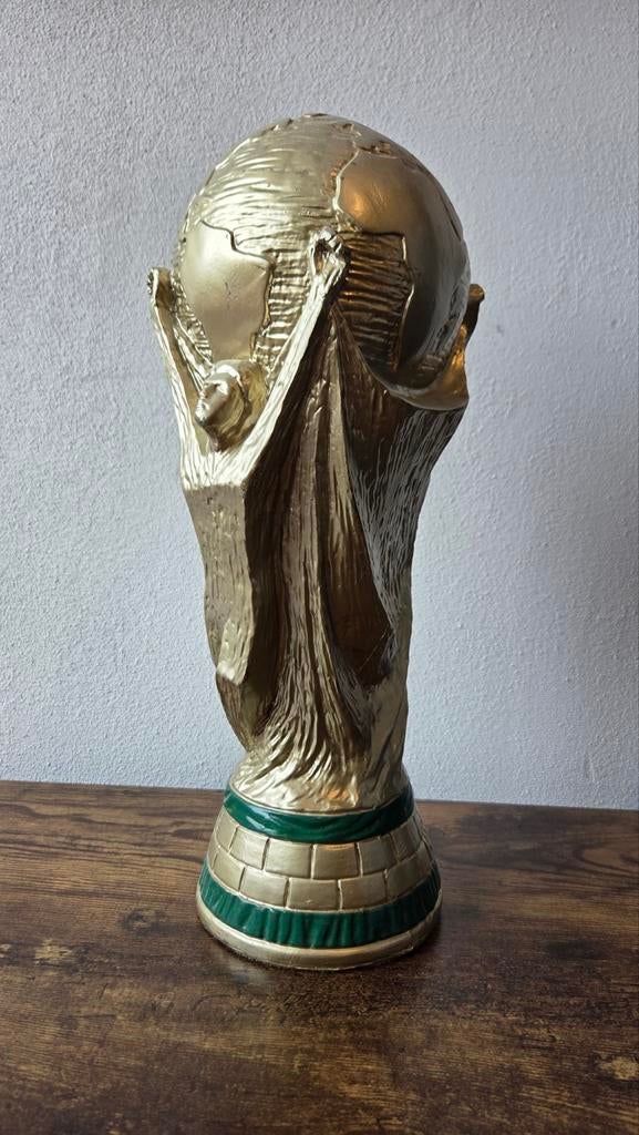 Replica Wereldbeker Voetbal - Gouden Trofee, Ophalen