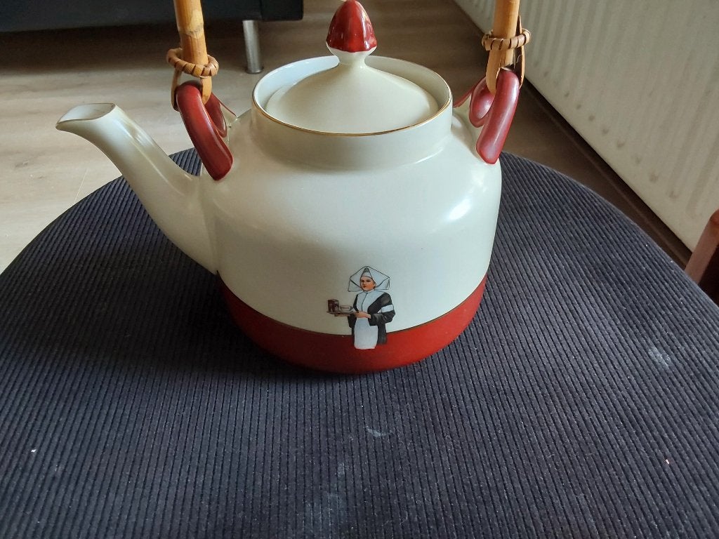 Droste kan chocolade ketel, Ophalen