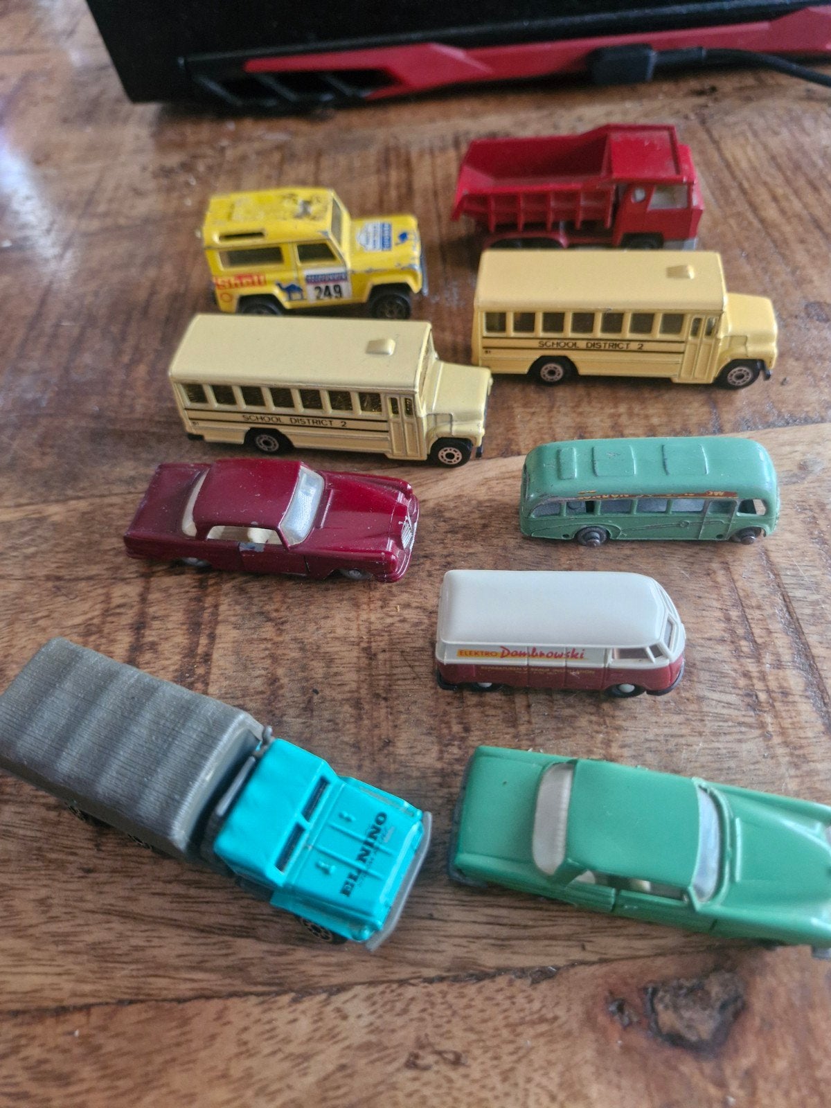Verzameling vintage speelgoedauto's en bussen, Ophalen of Verzenden, Gebruikt