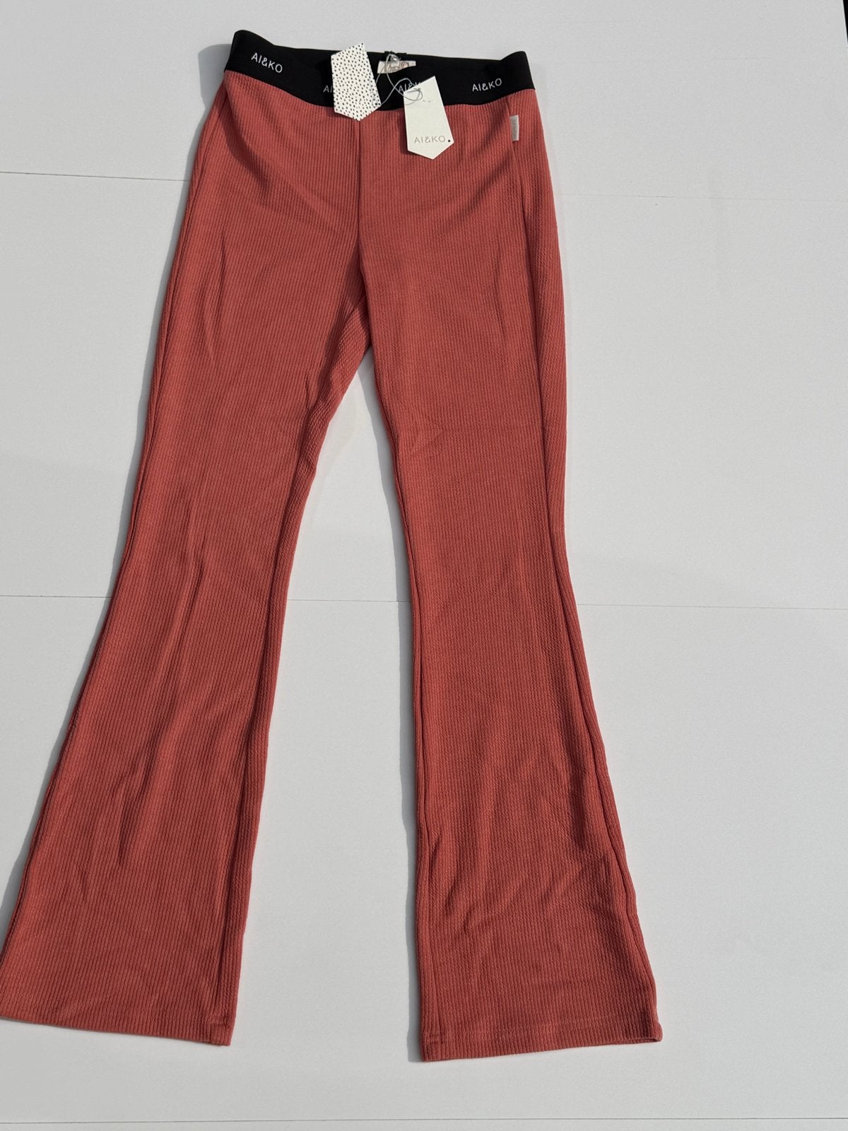 AI&KO (AAIKO) flared broek - Nieuw met kaartjes, Ophalen, Nieuw, Maat 34 (XS) of kleiner, Lang