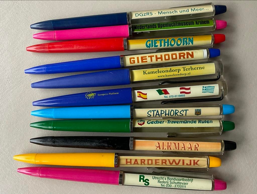 Verzameling van 11 vintage reclamepennen floaty pennen, Verzamelen, Pennenverzamelingen, Ophalen of Verzenden, Gebruikt, Balpen