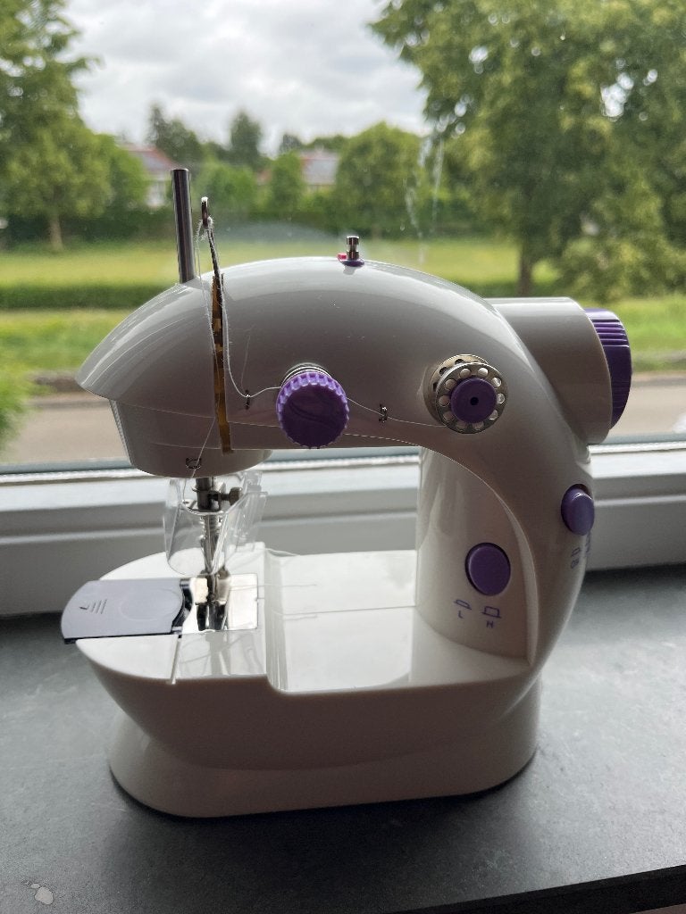 Naaimachine met voetpedaal, Ophalen, Nieuw, Naaimachine, Overige merken