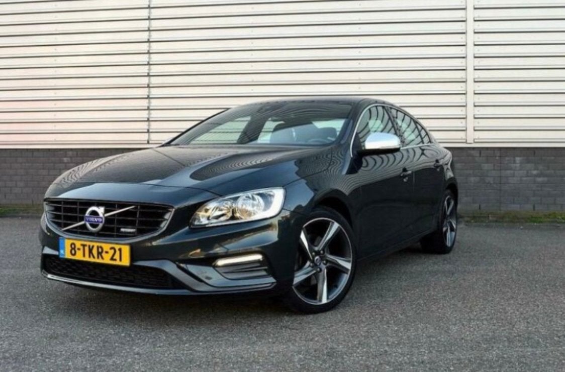 Volvo S60 T3 1.6 110KW Powershift 2014 Grijs, Auto's, 1596 cc, 15 km/l, 4 cilinders, S60