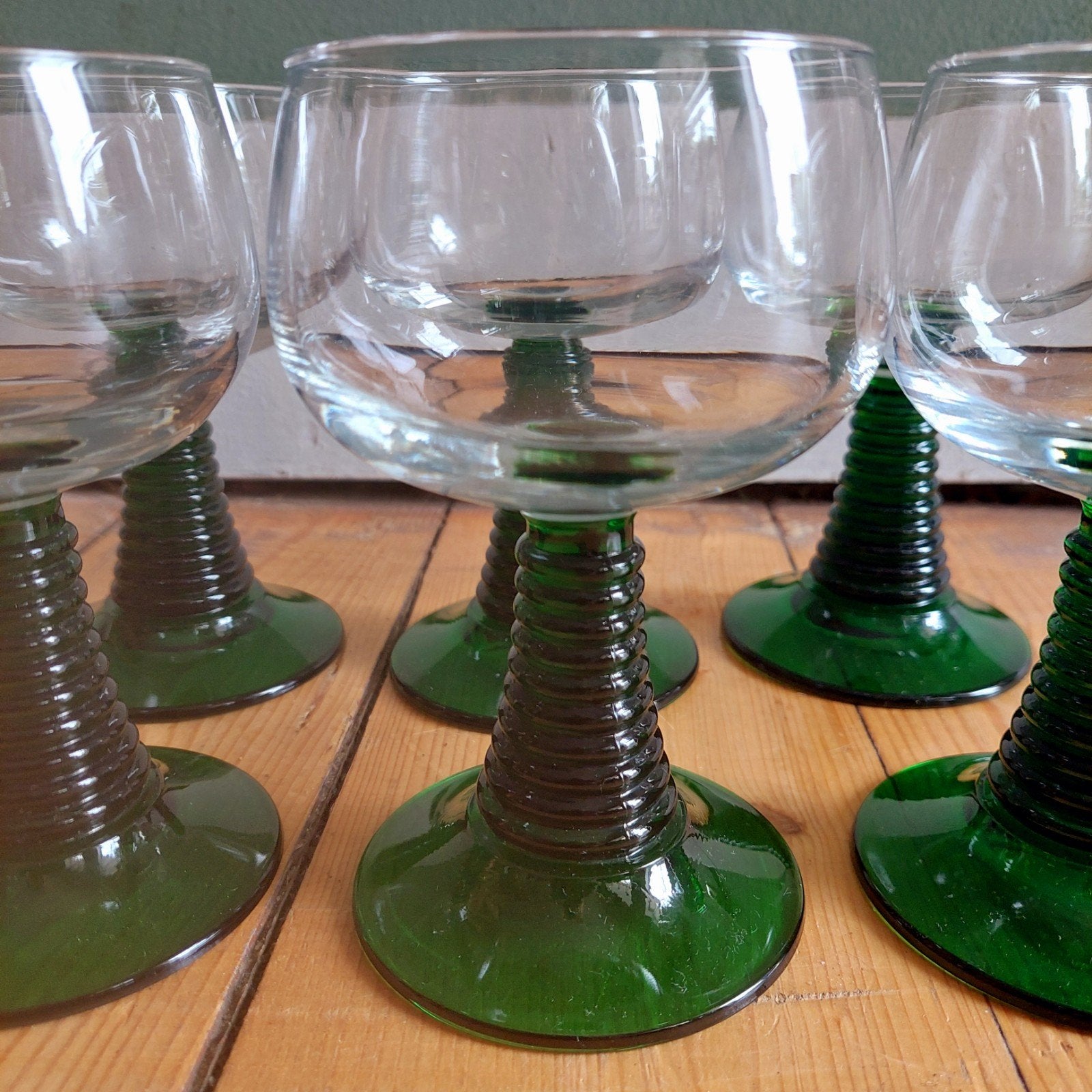 Lucky Vintage Luminarc France roemers groene voet wijnglazen, Verzamelen, Glas en Borrelglaasjes, ., Overige typen, Ophalen of Verzenden