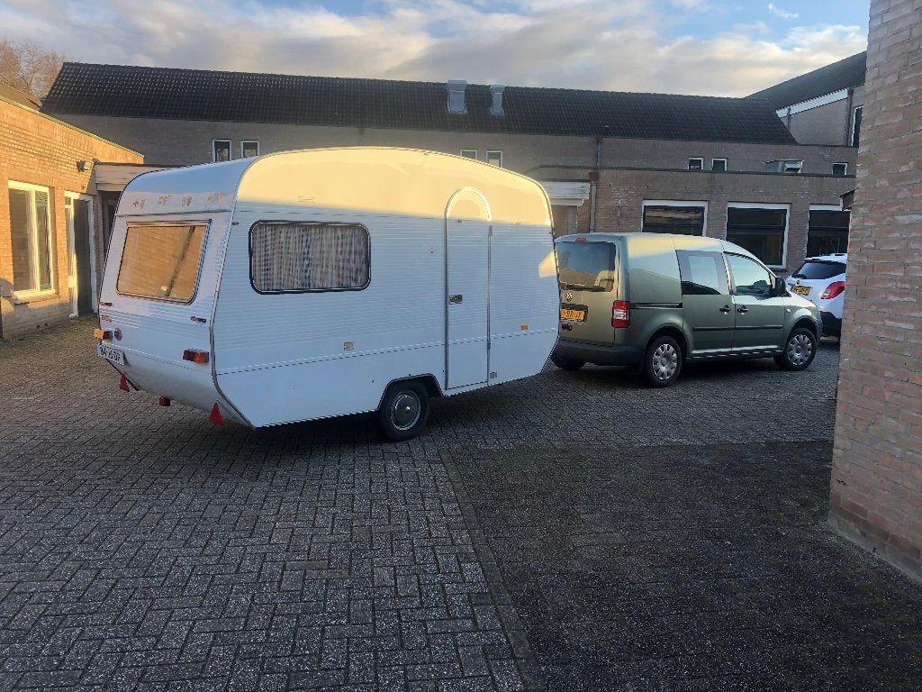Retro Wilk caravannetje uit 81, Particulier, 4 tot 5 meter, Wilk, Openslaande ramen