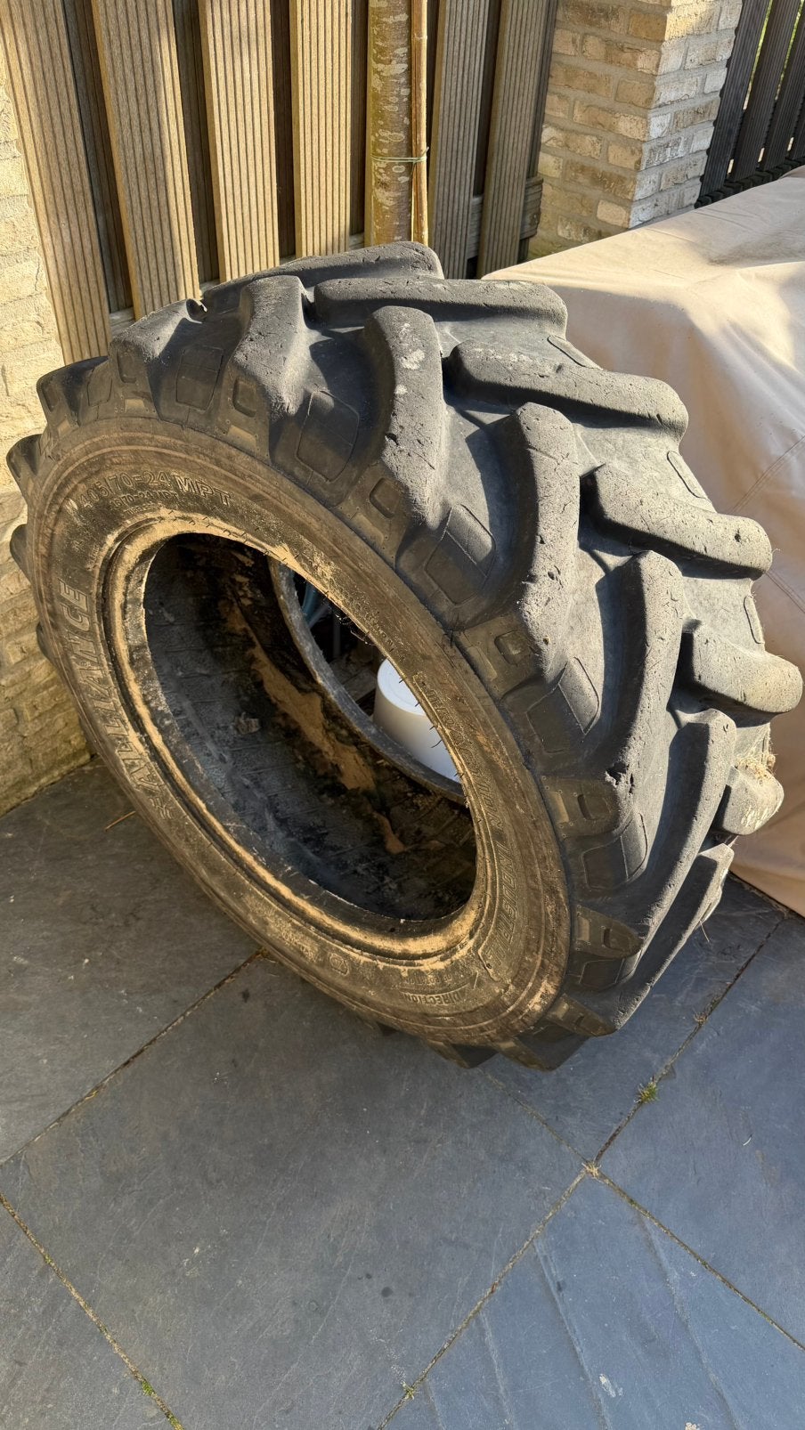 Alliance tractorband 405/70-24, Ophalen, Gebruikt