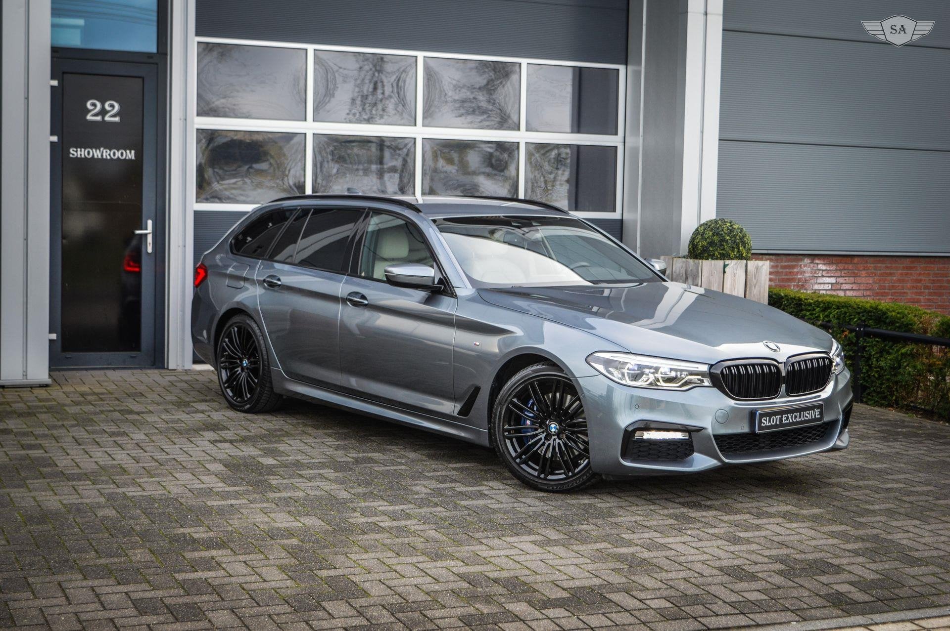 BMW 5-serie Touring 530i|HIGH EXECUTIVE|LEDER|M-PAKKET|TREKH, Automaat, Achterwielaandrijving, Gebruikt, Euro 6