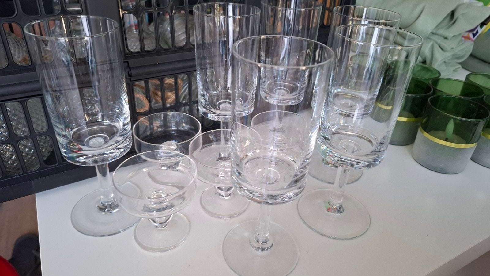 Set van 10 glazen: 6 hoge, 4 lage - Wijn, dessert, decoratie, Antiek en Kunst, Ophalen of Verzenden