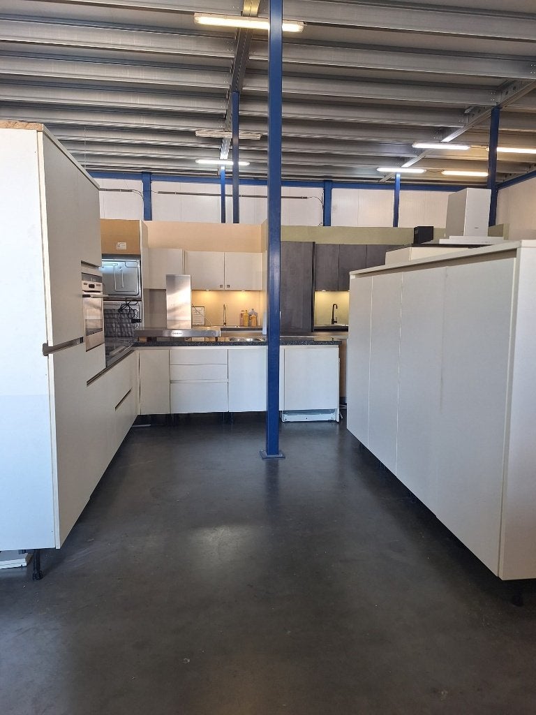 Complete keuken met APP 120Keukens op voorraad Nr. 2968, Ophalen, Wit, Hoekkeuken, Zo goed als nieuw