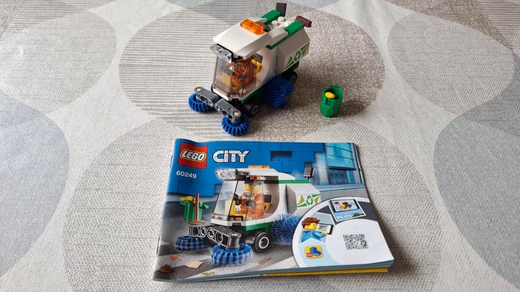 LEGO City Veegmachine 60249 met instructieboekje, Ophalen of Verzenden, Zo goed als nieuw, Complete set, Lego