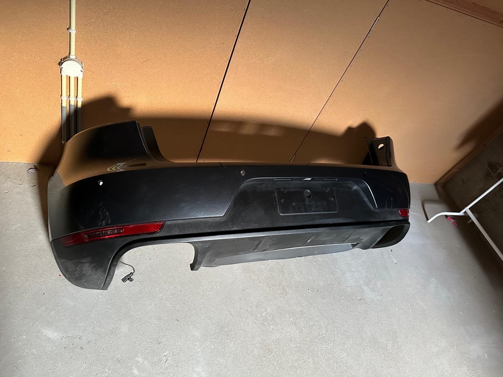 Porsche Macan  S 2019 Achterbumper Vulcano Grey Metallic, Ophalen, Gebruikt, Porsche, Achter