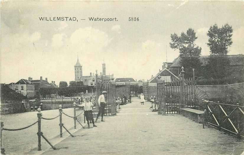 380-213-049 Willemstad Waterpoort, Verzamelen, Ansichtkaarten | Nederland, Noord-Brabant, Voor 1920, Verzenden