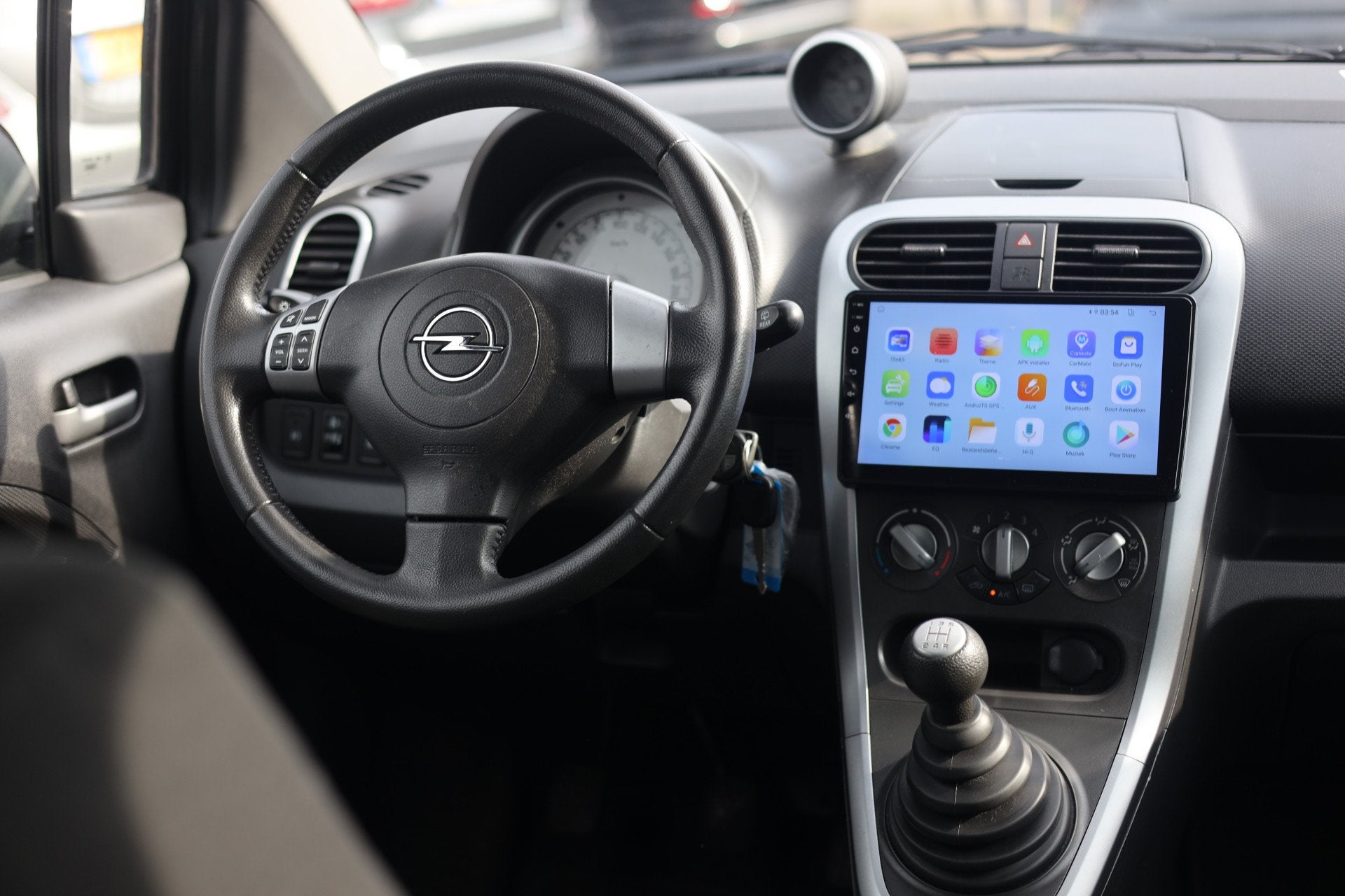 Opel Agila 1.0 BERLIN I AIRCO I TREKHAAK I LMV (bj 2014), Voorwielaandrijving, Euro 5, Stof, Gebruikt