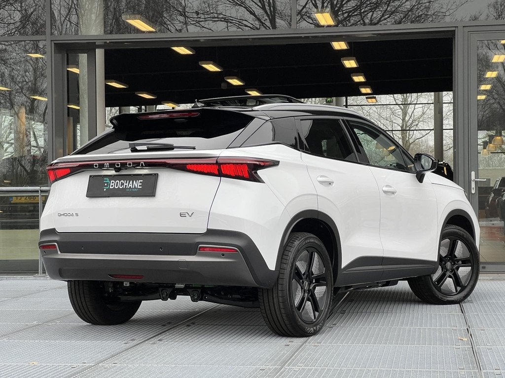 Omoda 5 EV Premium 61 kWh | 7 JAAR FABRIEKSGARANTIE!, Auto's, Overige Auto's, Wit, 430 km, Lichtsensor, 211 pk