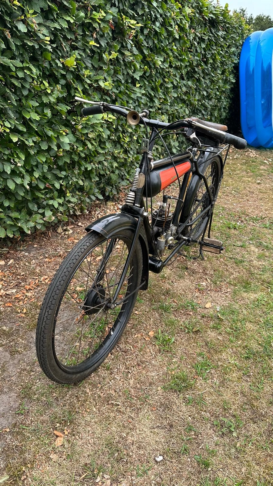 Unieke Thomann gemotoriseerde fiets uit 1900-1920, Fietsen en Brommers, Ophalen, Maximaal 25 km/u, Overige merken