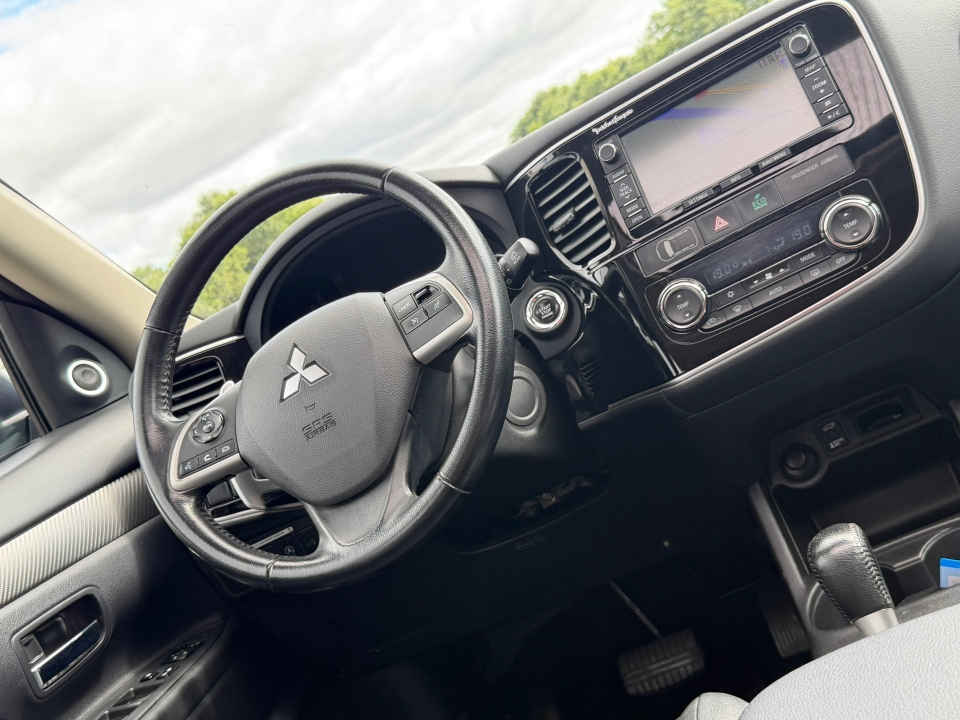 Mitsubishi Outlander 2.0 Instyle 4WD 7 pers Automaat - Titan, Auto's, Automaat, 15 km/l, Zwart, 4 cilinders