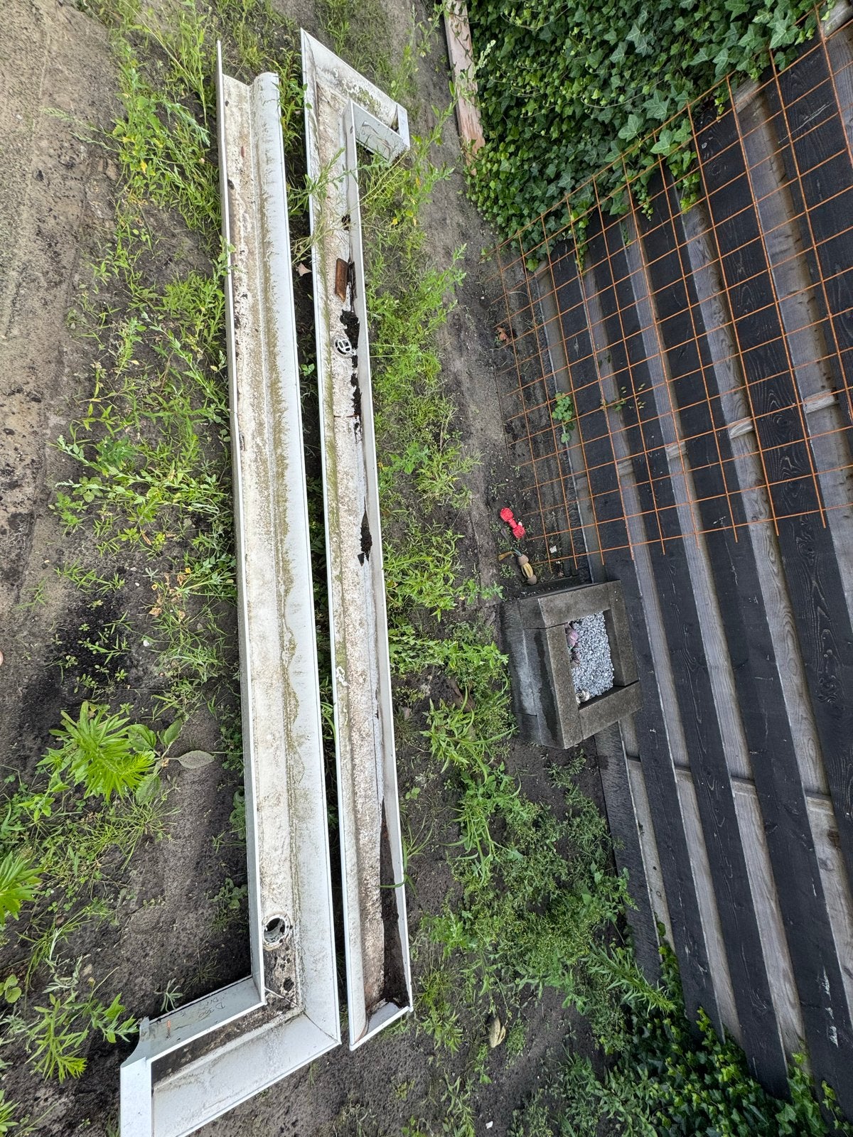 Kunststof dakgoot - Gebruikt, Doe-het-zelf en Verbouw, Buizen en Afvoer, Ophalen, Gebruikt, Pvc, 2 tot 4 meter