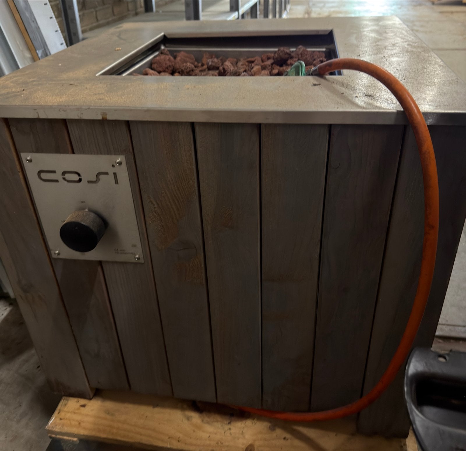 Cosi Vuurtafel - Houten ombouw met metalen blad, Ophalen, Gebruikt, Vuurkorf