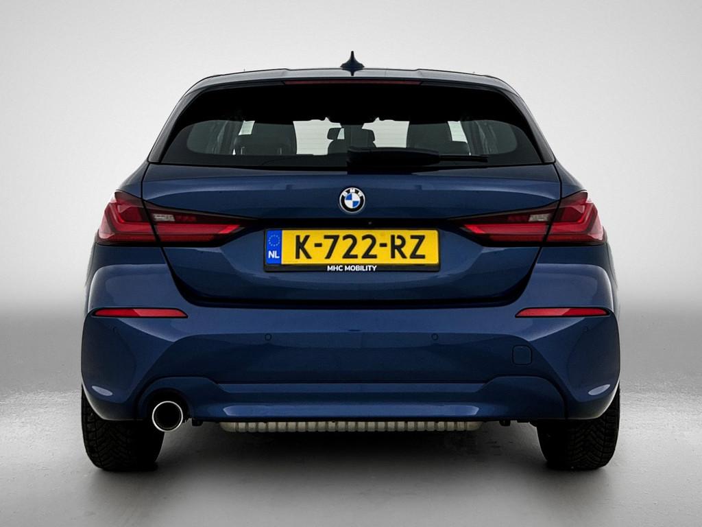 BMW 1-serie 118i Executive Edition | Sportstoelen | Park ass, Auto's, BMW, 136 pk, Gebruikt, Blauw, Leder en Stof