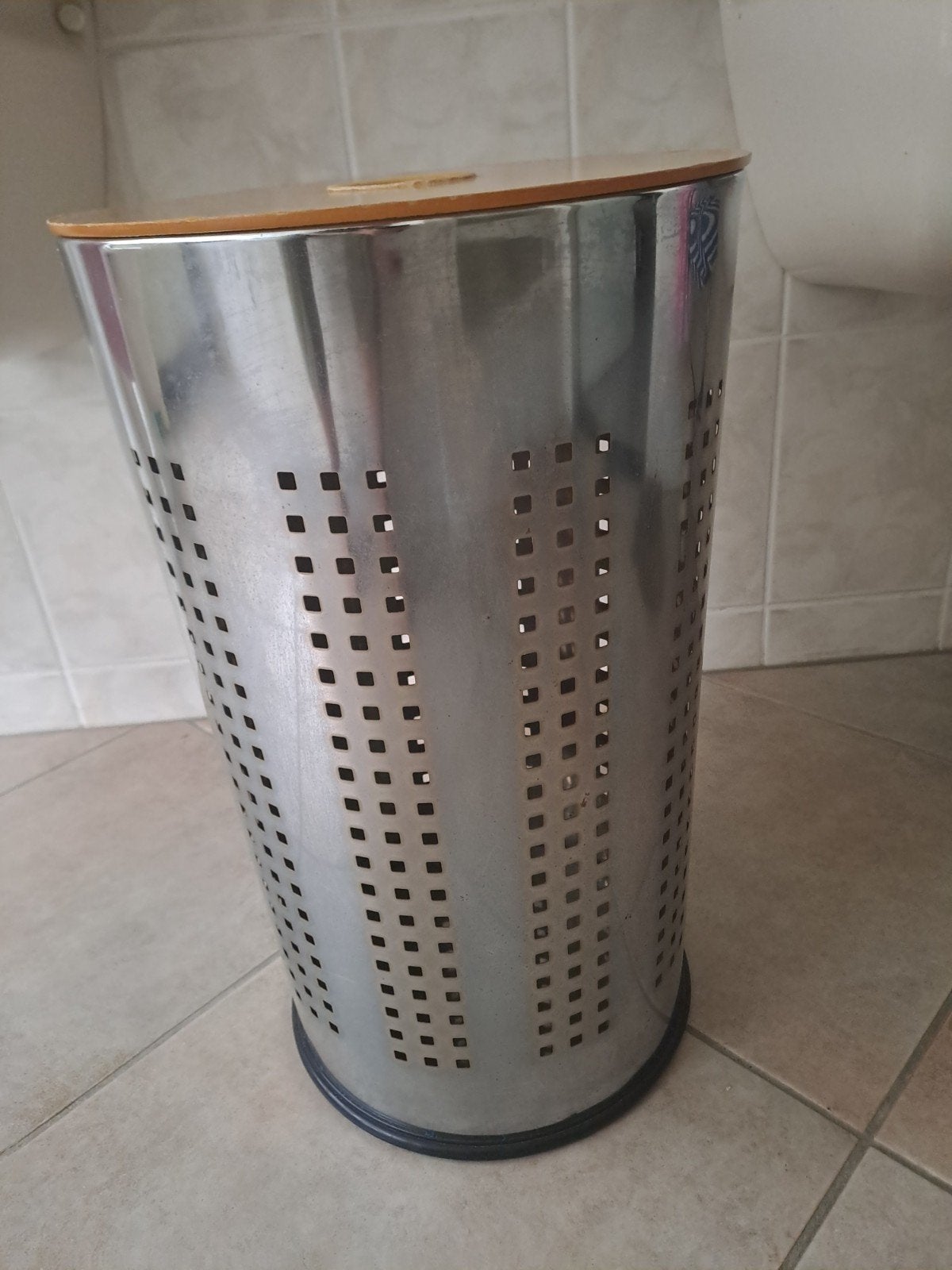 Metalen wasmand met houten deksel, Huis en Inrichting, Ophalen