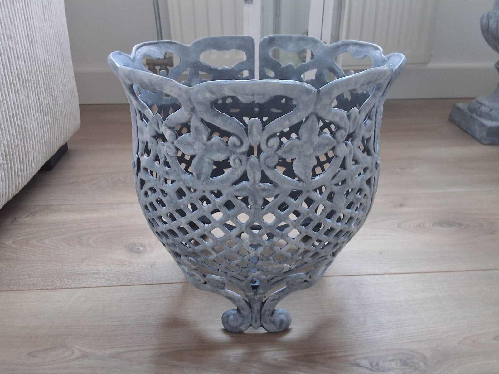 Prachtige bloempot, Rond, Minder dan 40 cm, Metaal, Ophalen