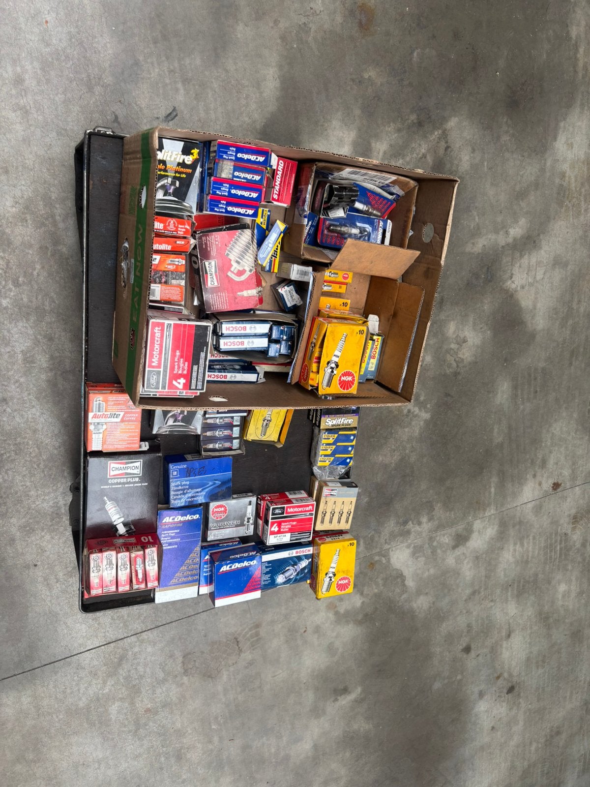 Partij nieuwe bougies, Ophalen