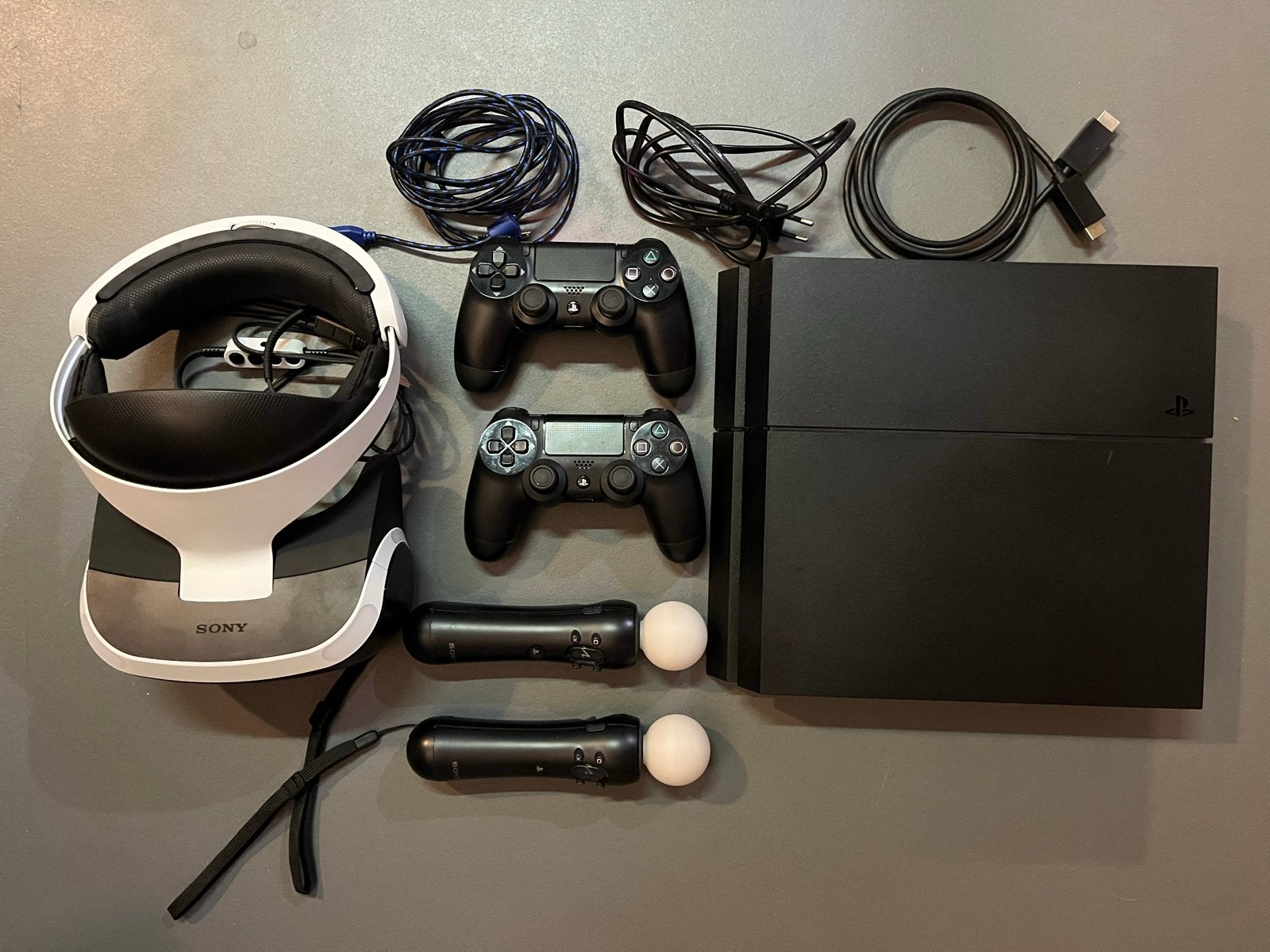 PlayStation 4 met PS VR, 2 controllers en Move-controler, Spelcomputers en Games, 500 GB, Met 2 controllers, Ophalen of Verzenden