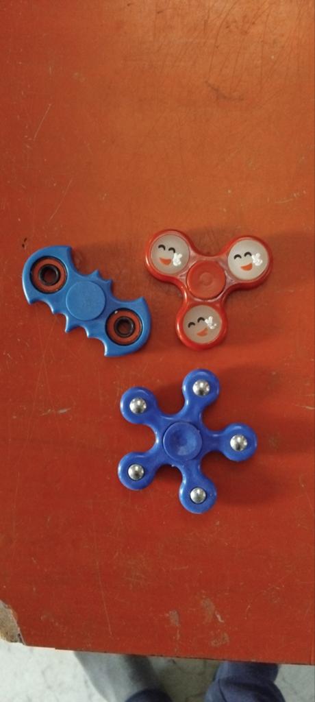 Set van 3 Fidget Spinners (Batman, Emoji, Ster), Ophalen of Verzenden, Gebruikt, Jongen of Meisje