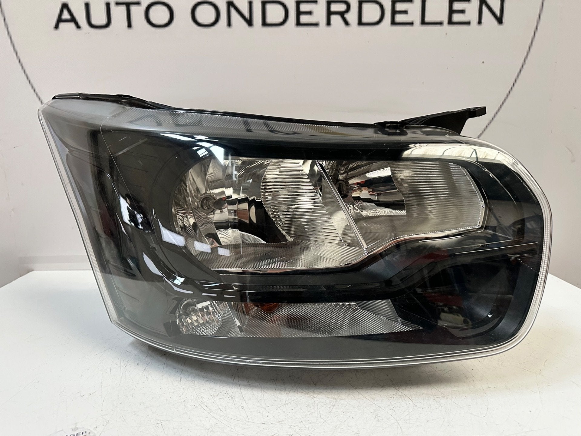 FORD TRANS T MK8 KOPLAMP RECHTS ZWART BINNEN GK31-13W029-BB, Gebruikt, Info@ford.com, Ophalen of Verzenden, Ford