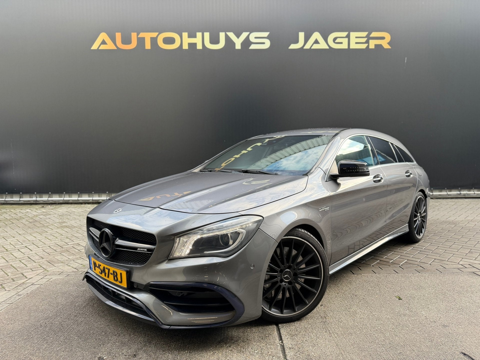 Mercedes-Benz CLA-klasse Shooting Brake AMG 45 4MATIC Orange, Automaat, CLA, Gebruikt, 4 cilinders