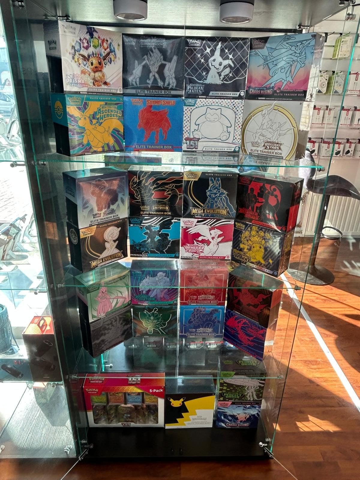 Mega aanbod Pokemon elite trainer box / ETB cases