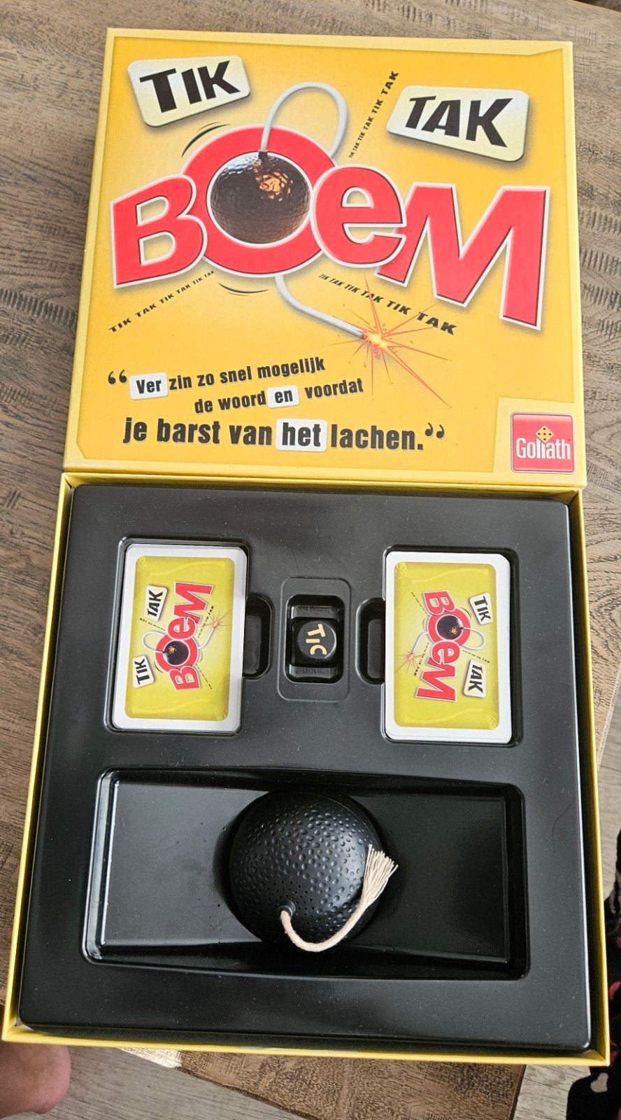 Tik Tak Boem - Het hilarische woordspel van Goliath, Drie of vier spelers, Ophalen of Verzenden, Zo goed als nieuw, Goliath