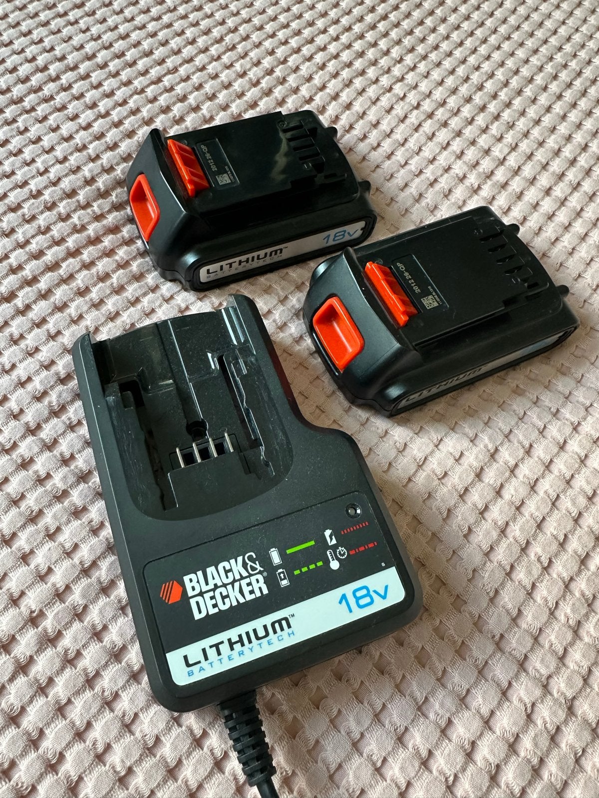 BL1318 Black & Decker 18V Accu's en Oplader - Lithium, Ophalen of Verzenden, Gebruikt, Overige merken, Overige typen