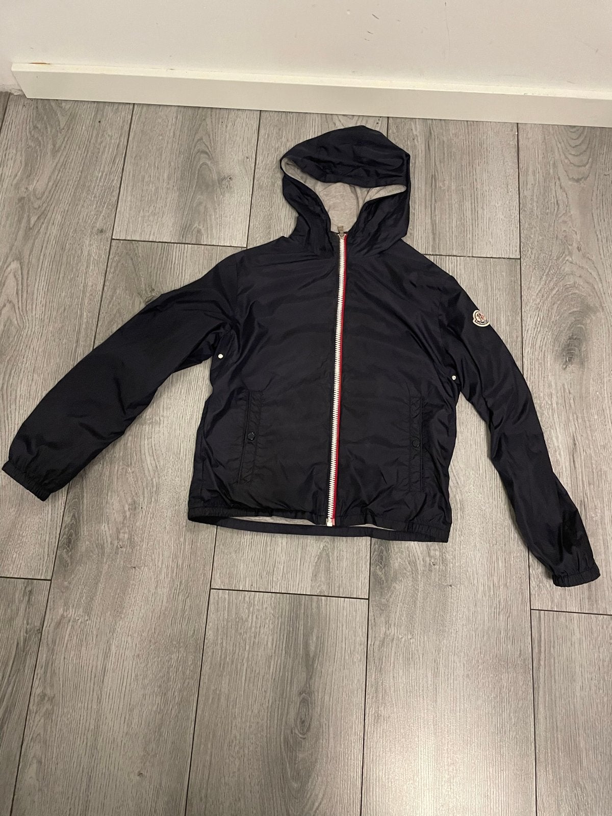 Originele Moncler zomerjas - Maat 152 / 12 jaar - Nieuw!, Ophalen of Verzenden, Nieuw, Jongen of Meisje, Jas