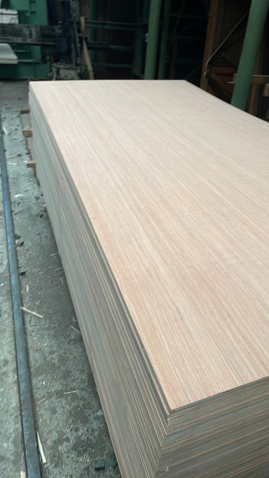 Hardhout multiplex 122x244 dikte 9 mm, Ophalen of Verzenden, Zo goed als nieuw, Multiplex