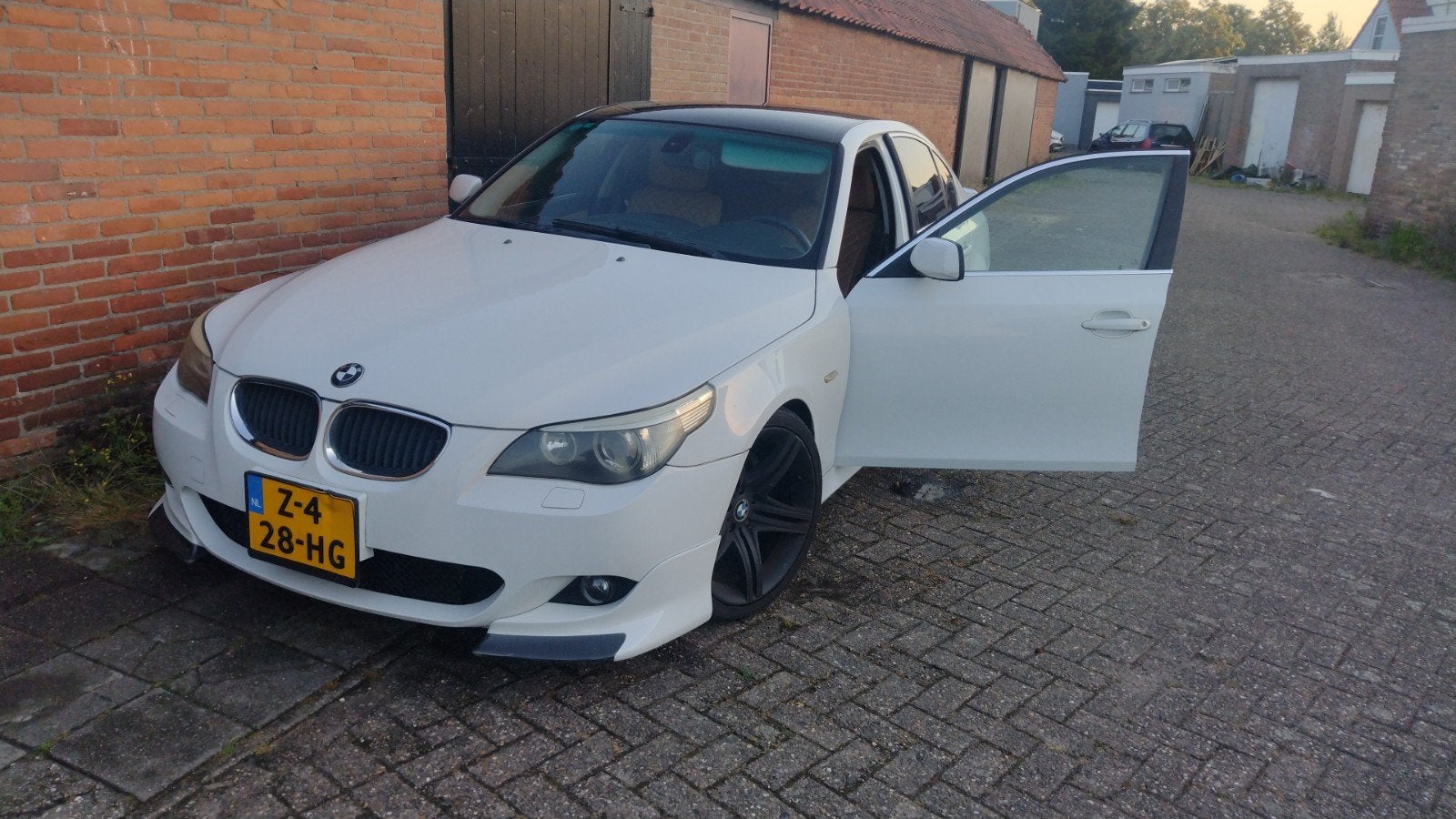 BMW 530i M-Sport 2003, Auto's, Automaat, Wit, Bruin, Particulier