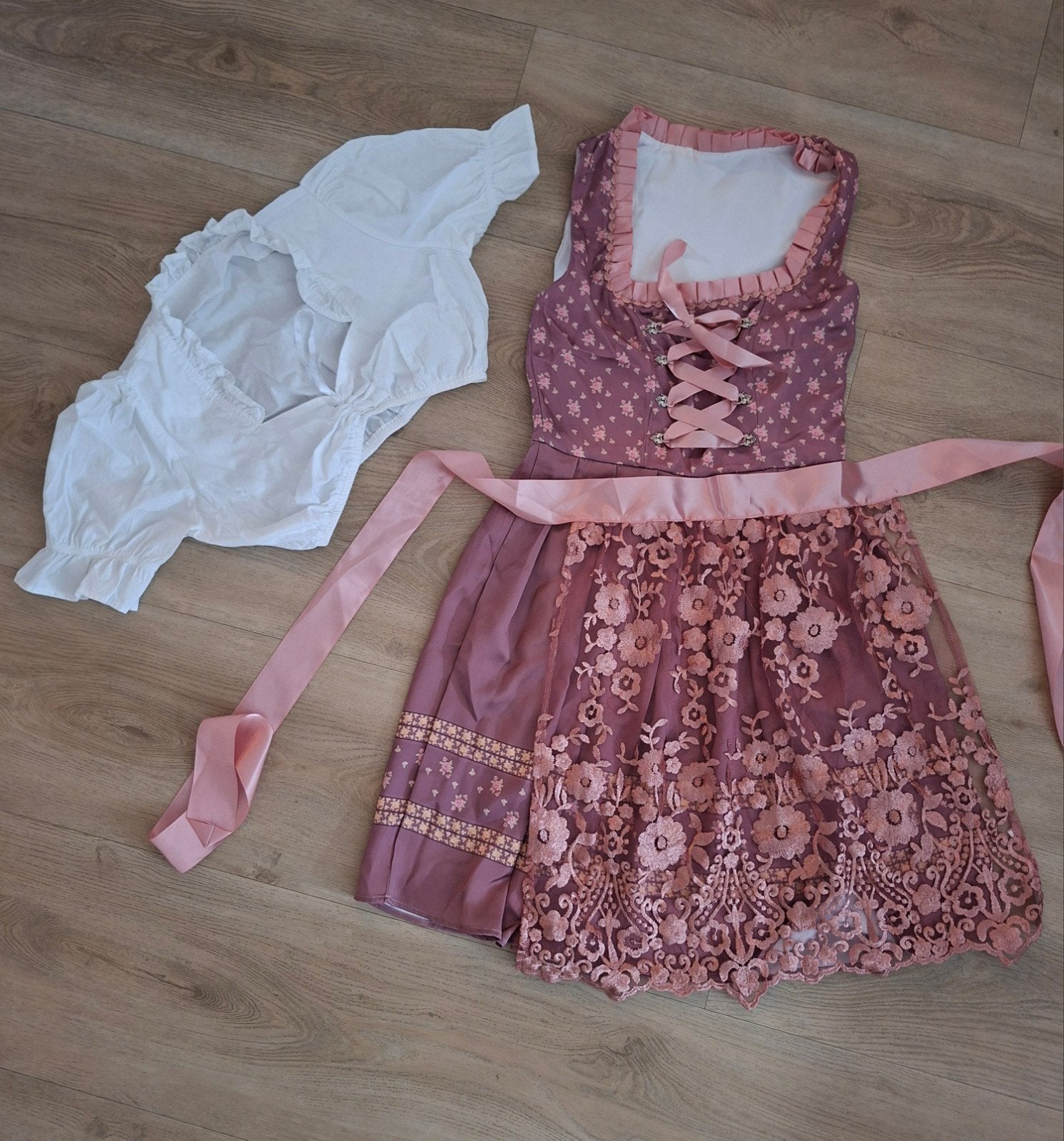 Dirndl, niet gedragen, maat M, Maat 38/40 (M), Nieuw, Ophalen of Verzenden, Overige thema's