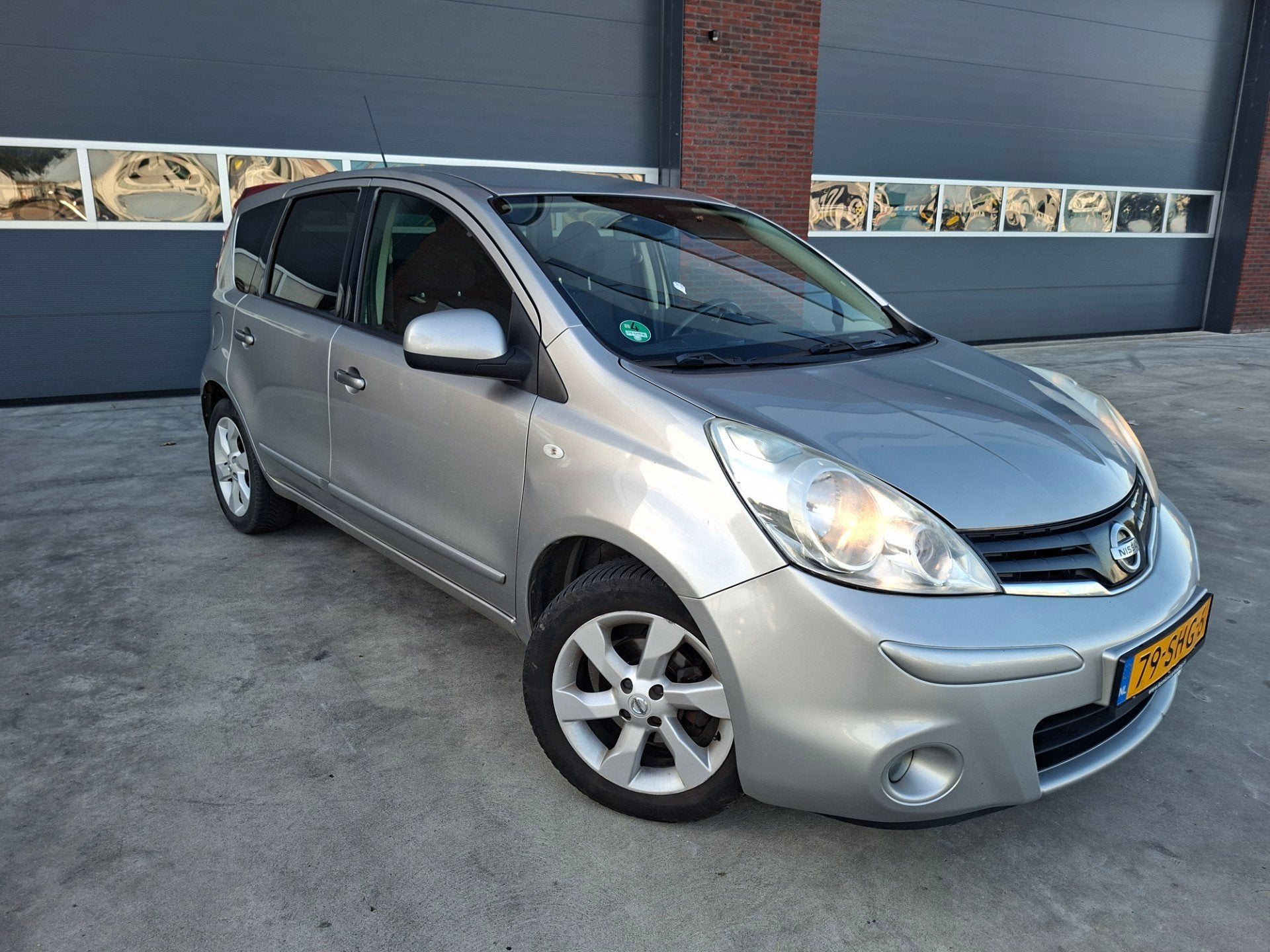 Nissan Note 1.4 Life +AIRCO/ECC /LMV 10-2011, Auto's, Voorwielaandrijving, Euro 5, Stof, Gebruikt