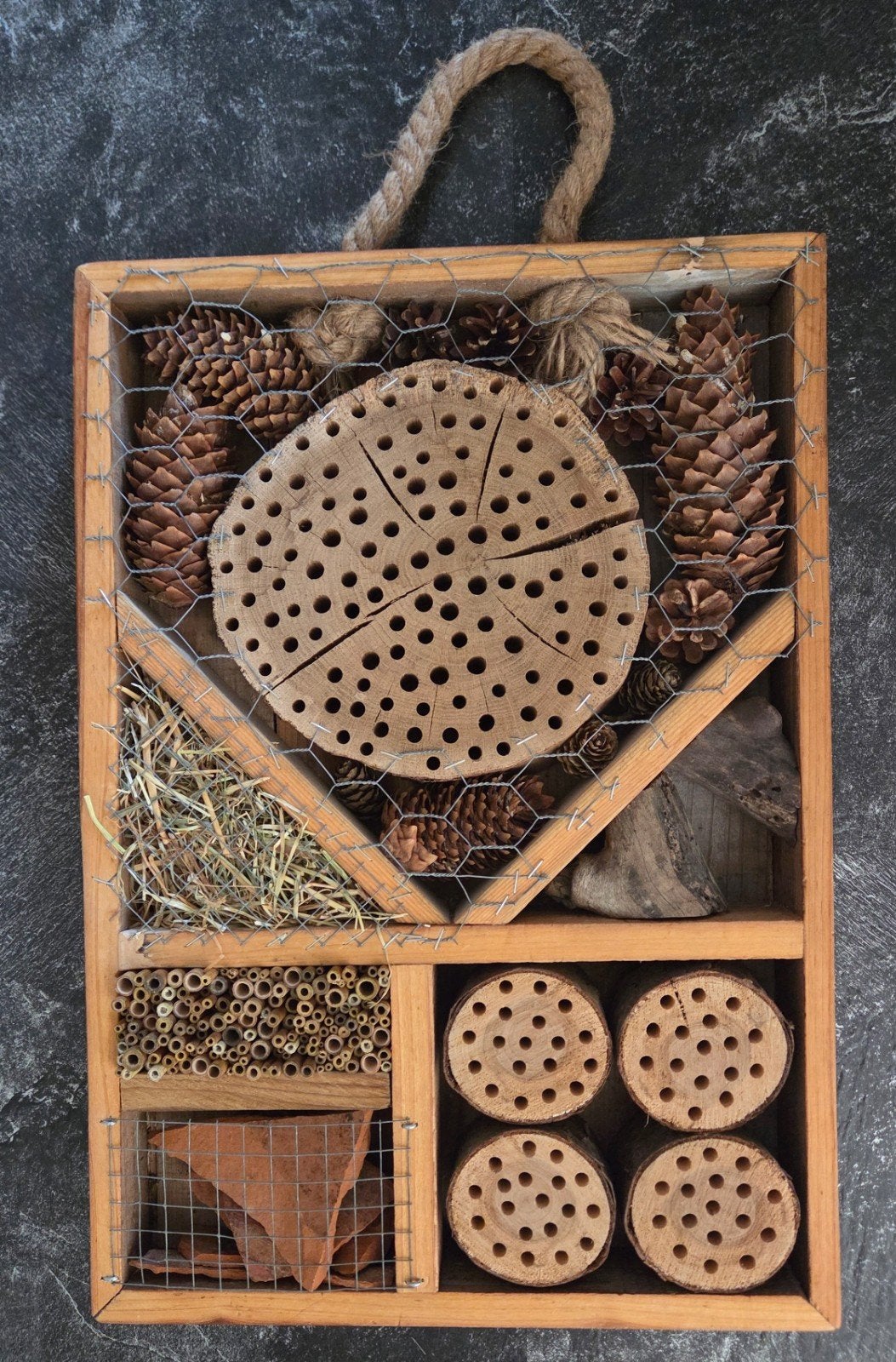 Groot Uniek Handgemaakt Insectenhotel Bijenhotel, Ophalen of Verzenden, Nieuw