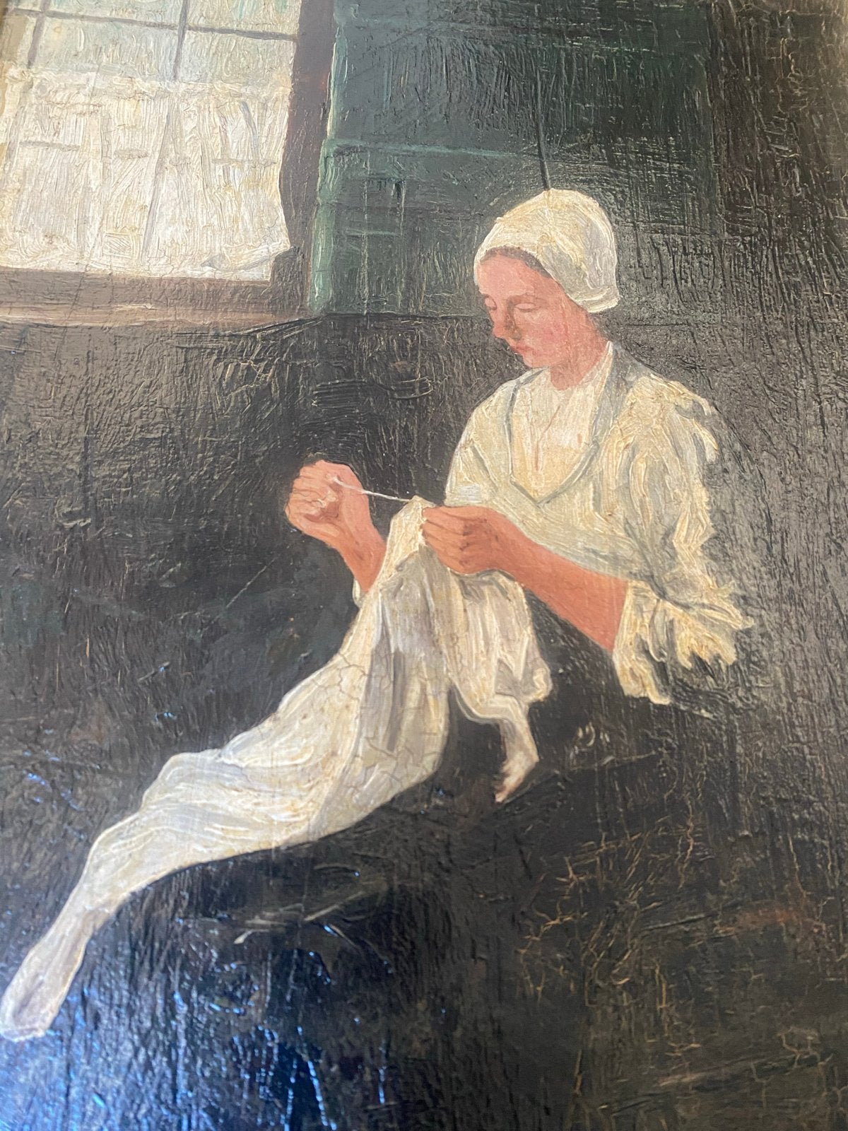 Oud Hollands schilderij: Naaiende vrouw, Paneel, Portret of Personen, Oud hollands, Ophalen of Verzenden