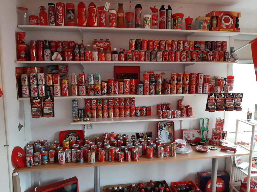 UNIEKE COCA-COLA VERZAMELING (1965 – HEDEN), Ophalen