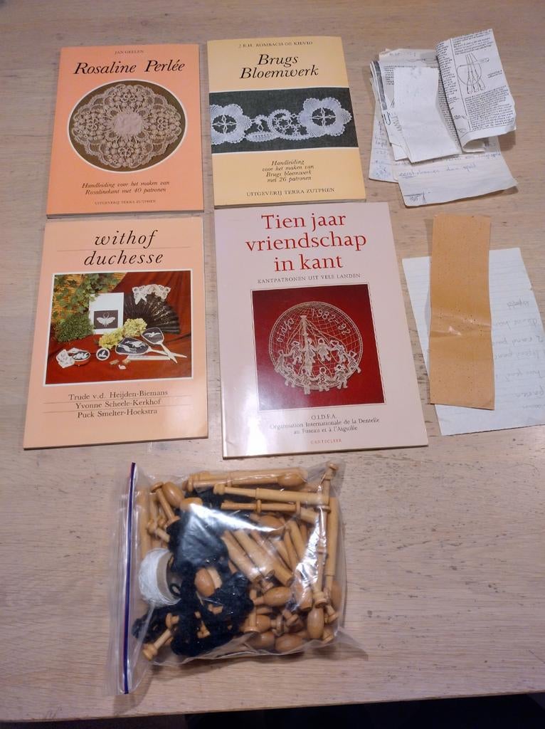Kantklos boeken en klosjes, Hobby en Vrije tijd, Ophalen of Verzenden