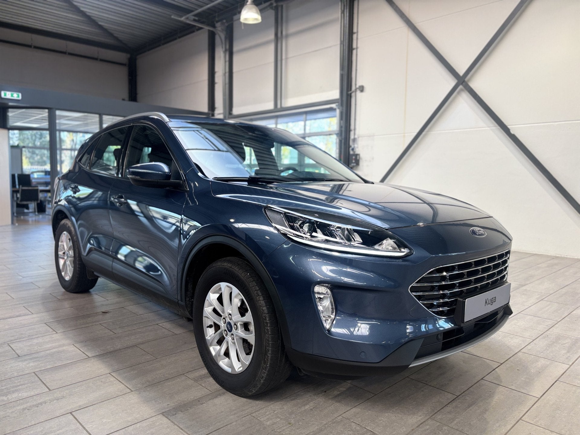 Ford Kuga 2.5 PHEV 225 pk Titanium | Trekhaak | Winter Pack, Gebruikt, 4 cilinders, Blauw, Plug-in hybride