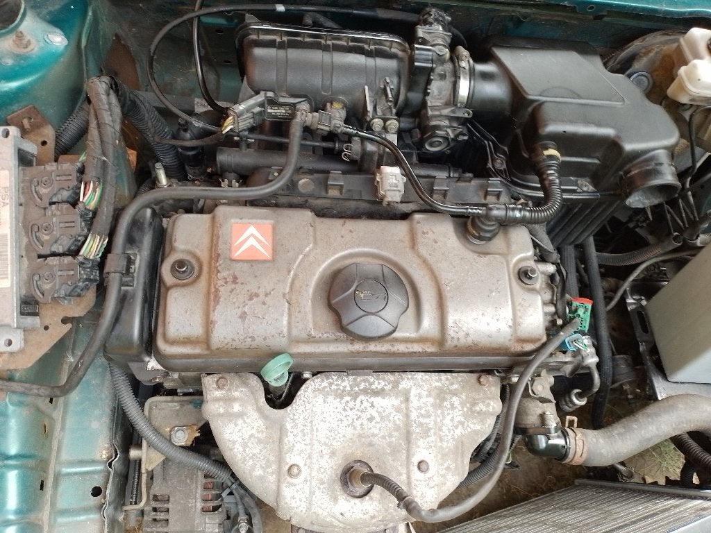 peugeot 106 sport 106 quicksilver saxo vts 1.4 kfw motor, Auto-onderdelen, Ophalen, Gebruikt, Citroën
