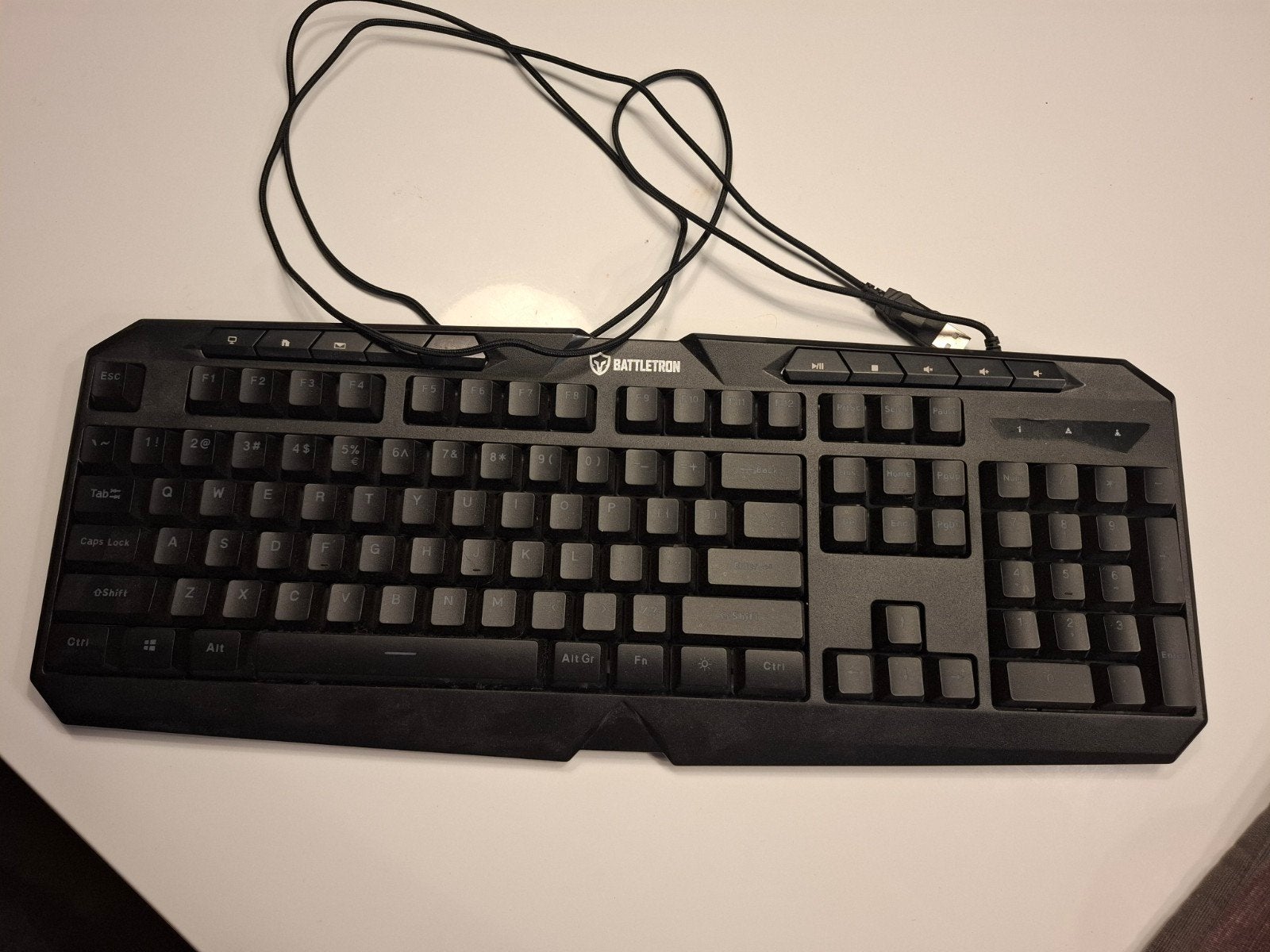 battletron keyboard met rgb led, RGB verlichting, Ophalen, Zo goed als nieuw