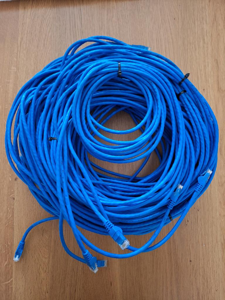UTP kabel bundel 5 x 15 meter cat6, Computers en Software, Ophalen of Verzenden, Zo goed als nieuw