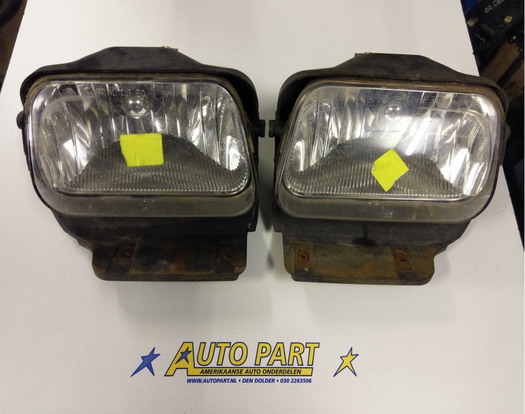 Chevrolet Silverado mistlamp 2004-2007, Auto-onderdelen, Verlichting, Gebruikt, Info@gm.com, Chevrolet, Ophalen of Verzenden